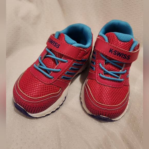 K Swiss Sneaker. Toddler Size 5. - Picture 9 of 9
